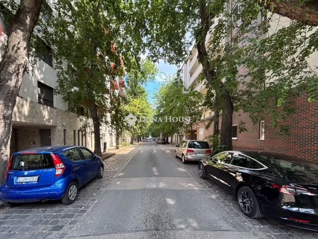 Eladó telek Budapest XIII. kerület 342 nm