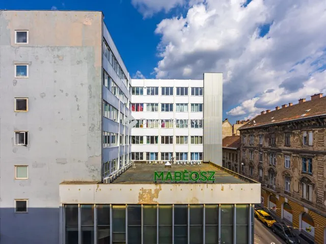 Eladó lakás Budapest VI. kerület 68 nm