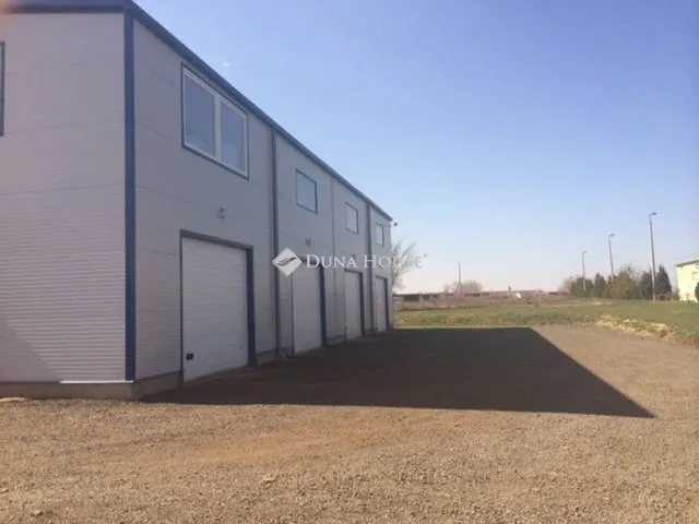 Eladó telek Kaposvár 18000 nm