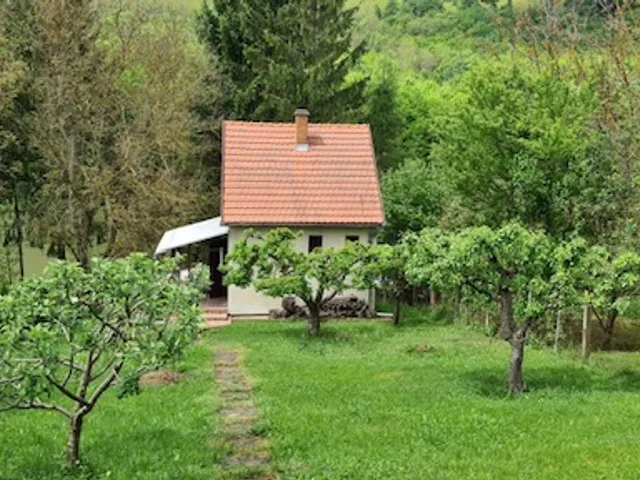 Eladó üdülő és hétvégi ház Komló 90 nm