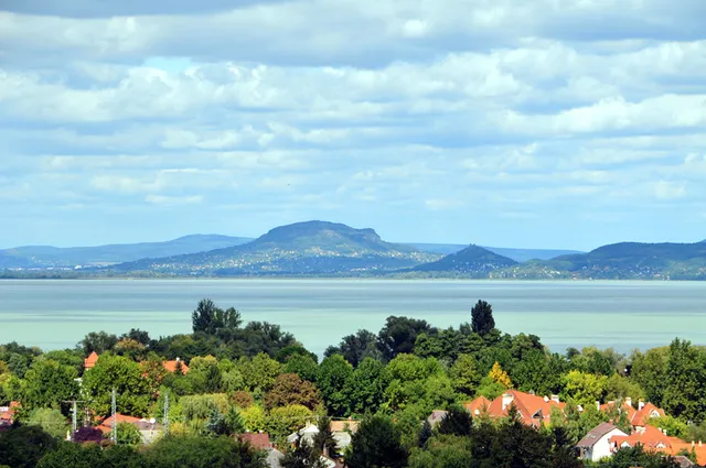 Eladó telek Balatonkeresztúr 4647 nm