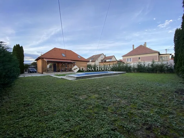 Eladó ház Pécs, Móra Ferenc utca 200 nm
