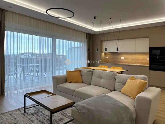 Kiadó lakás Pécs, Sáfrány utca 80 nm