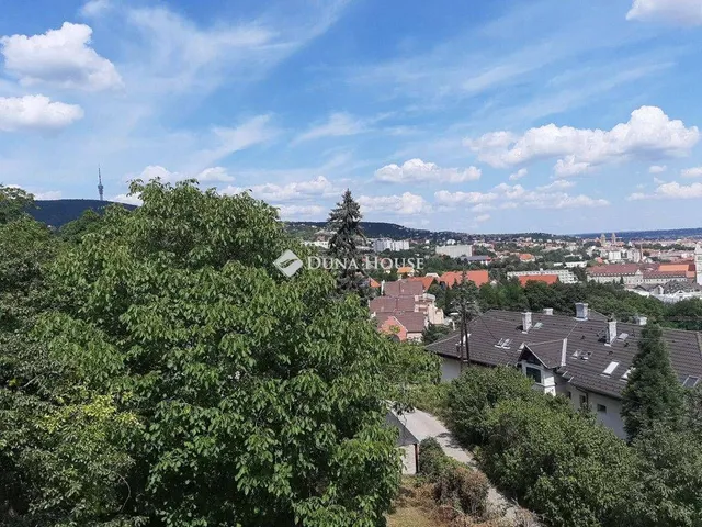 Eladó telek Pécs 1408 nm