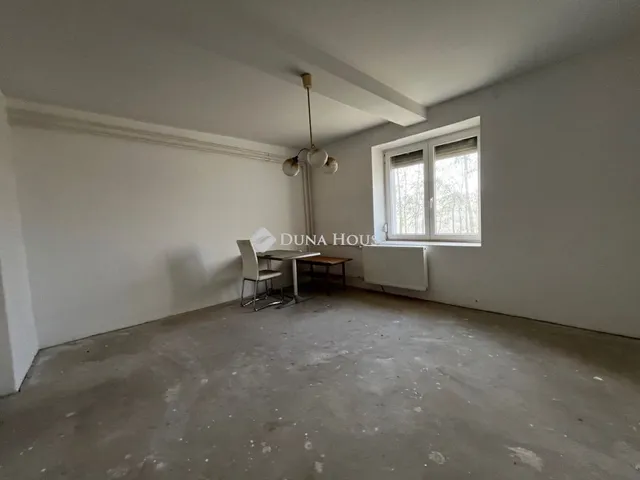 Eladó ház Szűr 100 nm