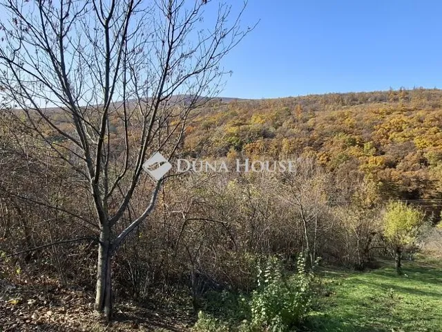 Eladó telek Pécs 1740 nm