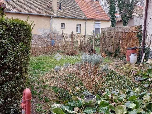 Eladó ház Pécs, Lőcse utca 104 nm