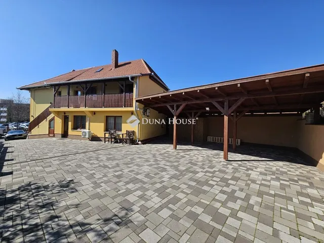 Eladó ház Hévíz 180 nm