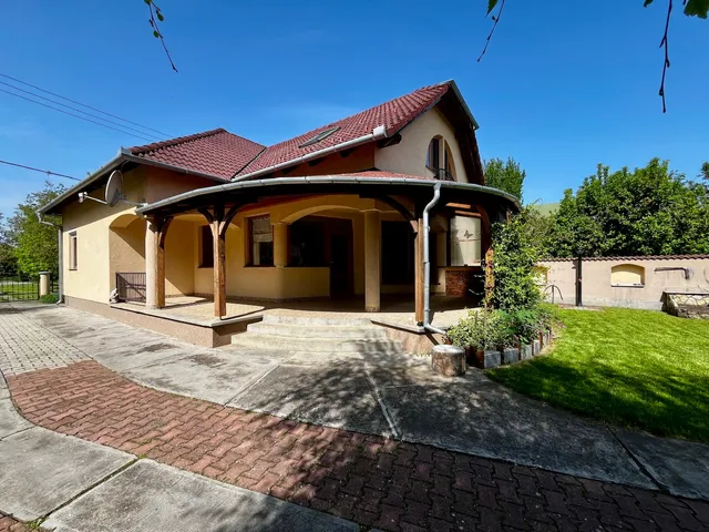 Eladó ház Bóly 143 nm