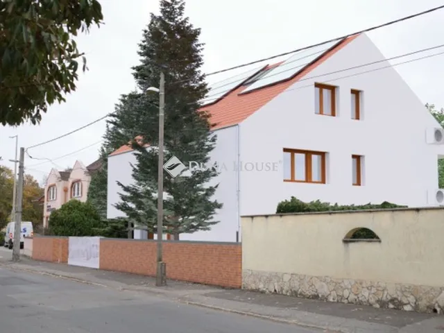 Eladó lakás Pécs 107 nm