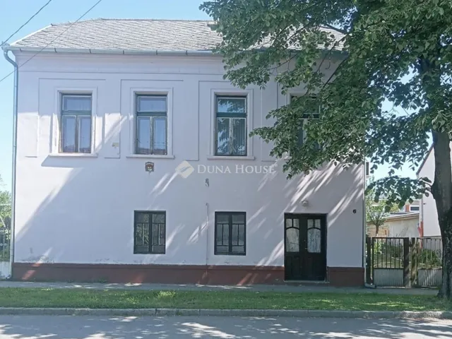 Eladó ház Barcs 175 nm