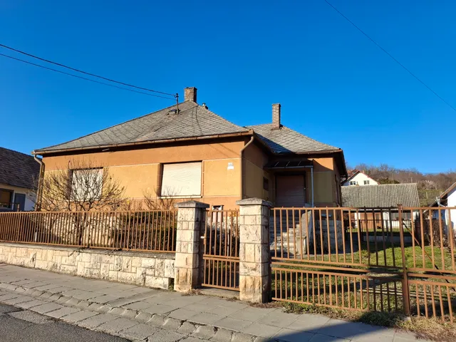 Eladó ház Mecseknádasd 110 nm