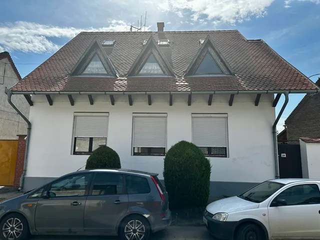 Eladó ház Szigetvár 280 nm