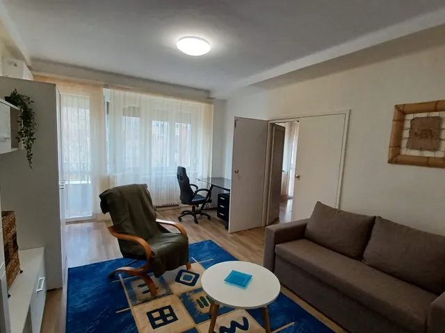 Kiadó lakás Pécs 61 nm