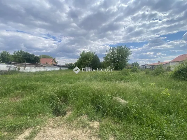 Eladó telek Kozármisleny 1500 nm
