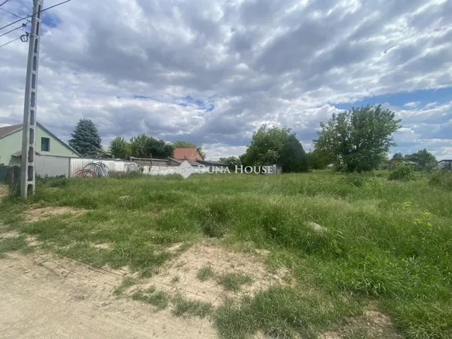 Eladó telek Kozármisleny, Hunyadi utca 1500 nm