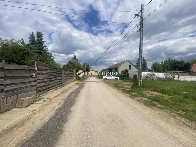 Eladó telek Kozármisleny, Hunyadi utca 1500 nm