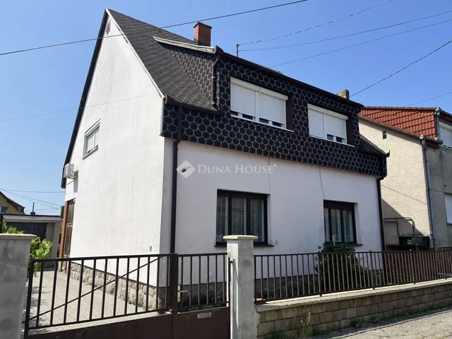 Eladó ház Pécs 165 nm