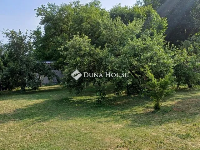 Eladó telek Pécs 1186 nm