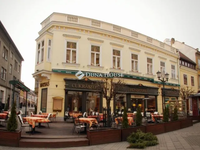 Eladó kereskedelmi és ipari ingatlan Győr 1136 nm