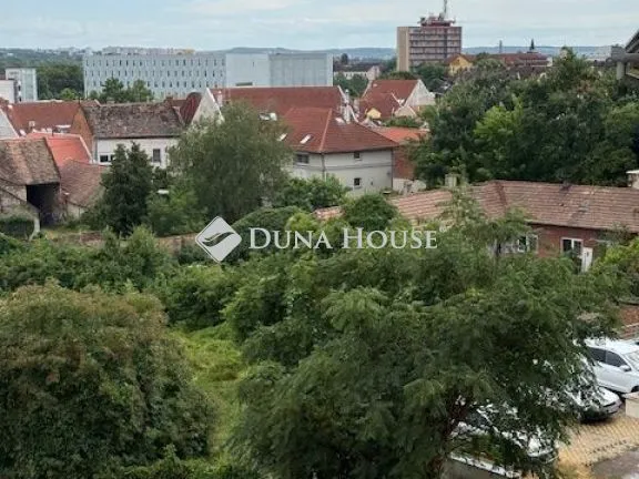 Eladó lakás Pécs, Felsővámház utca 62 nm