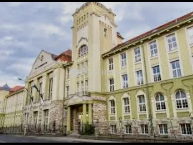 Eladó lakás Pécs 120 nm