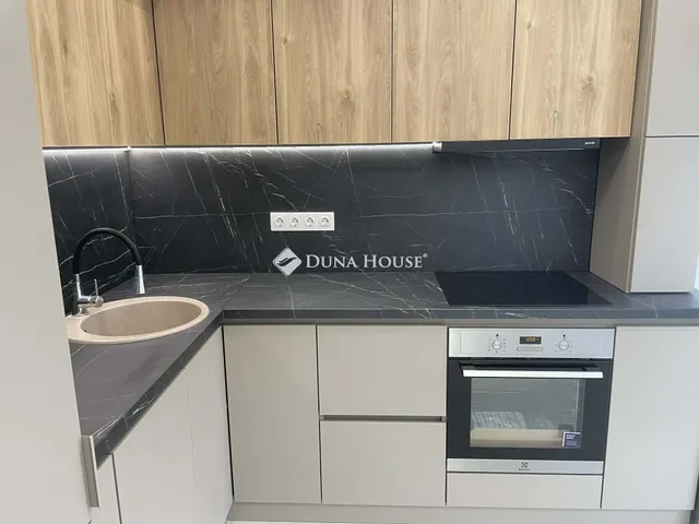 Eladó lakás Pécs, Esztergár Lajos utca 66 nm