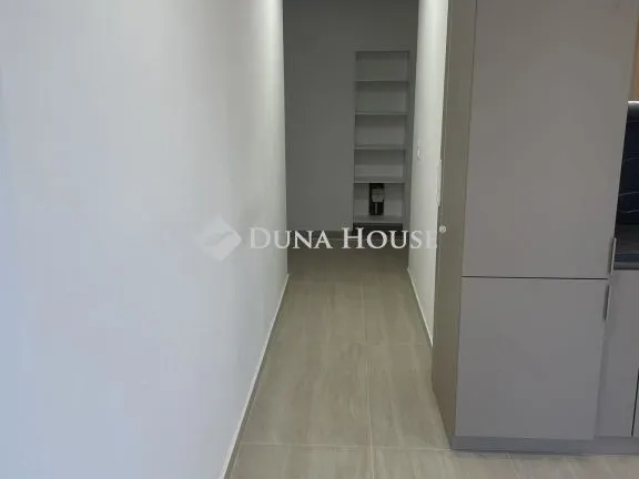 Eladó lakás Pécs, Esztergár Lajos utca 66 nm