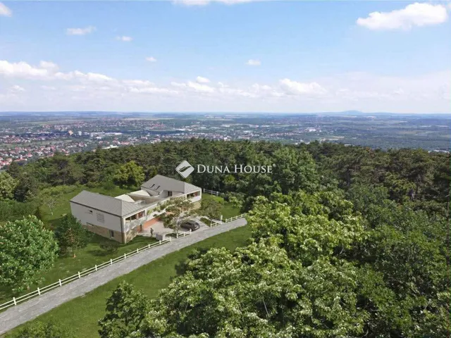 Eladó lakás Pécs 251 nm