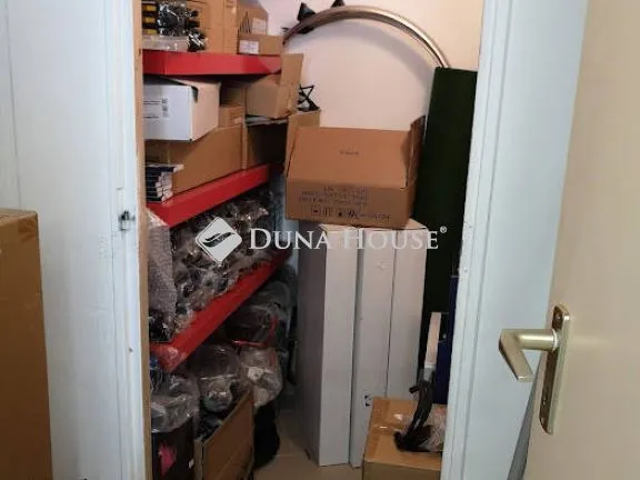 Kiadó kereskedelmi és ipari ingatlan Pécs, Bajcsy-Zsilinszky utca 56 nm