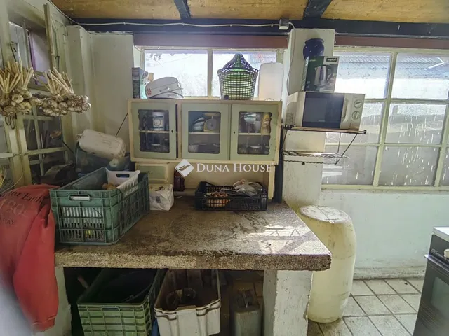 Eladó mezőgazdasági ingatlan Nagymányok, Zártkert 50 nm