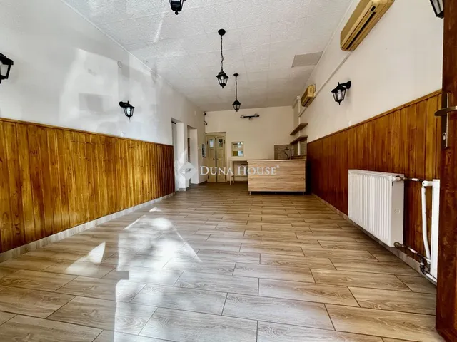 Eladó kereskedelmi és ipari ingatlan Barcs, Köztársaság utca 63 nm