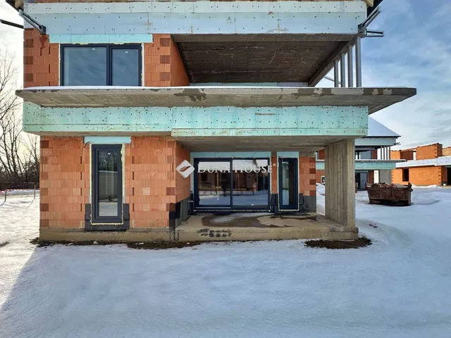 Eladó lakás Kozármisleny 116 nm