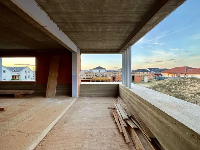 Eladó lakás Kozármisleny 101 nm