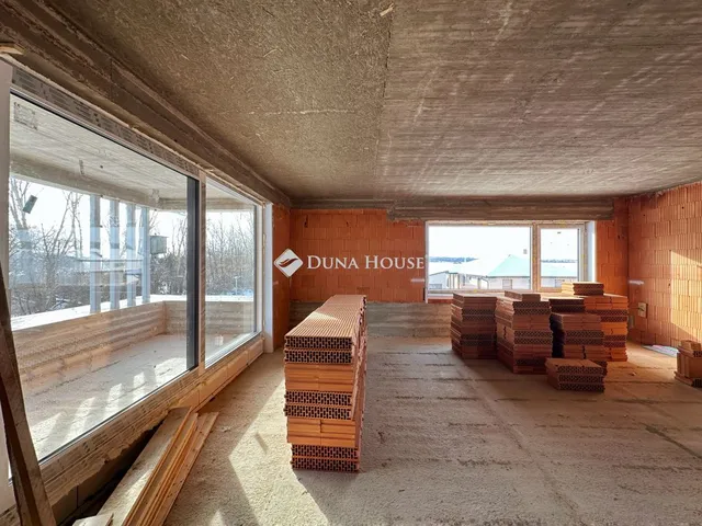 Eladó lakás Kozármisleny 113 nm