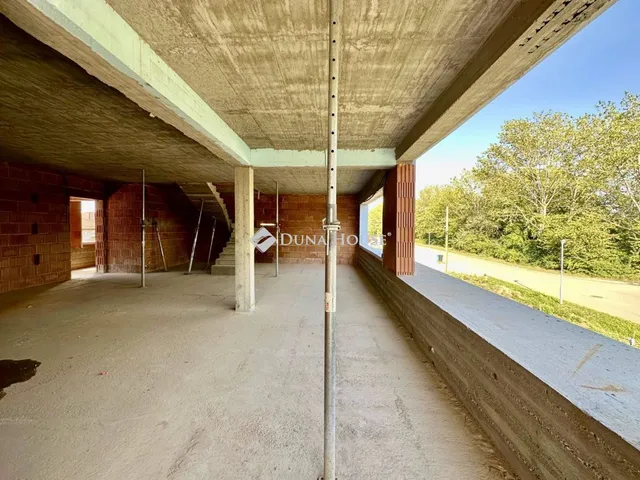 Eladó lakás Kozármisleny 143 nm