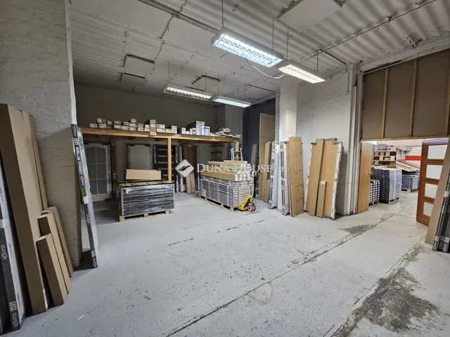 Kiadó kereskedelmi és ipari ingatlan Pécs 427 nm