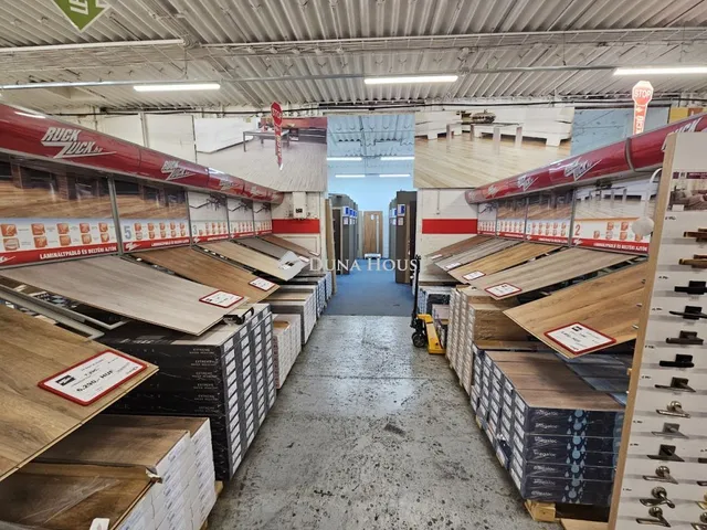 Kiadó kereskedelmi és ipari ingatlan Pécs, Megyeri út 427 nm