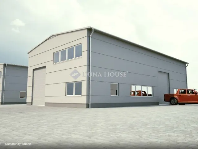 Eladó kereskedelmi és ipari ingatlan Pécs 318 nm