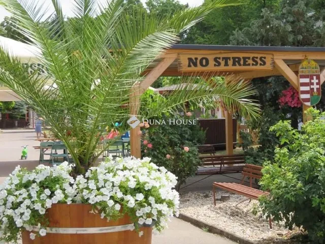 Eladó kereskedelmi és ipari ingatlan Harkány, Bajcsy-Zsilinszky Endre utca 7961 nm