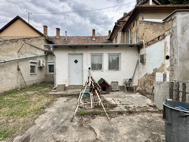 Eladó ház Pécs 78 nm
