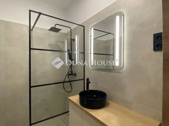 Eladó lakás Pécs, Kis Flórián utca 48 nm