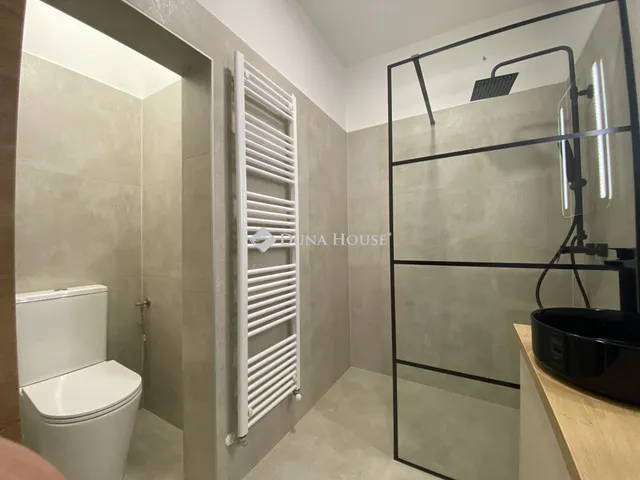 Eladó lakás Pécs, Kis Flórián utca 48 nm