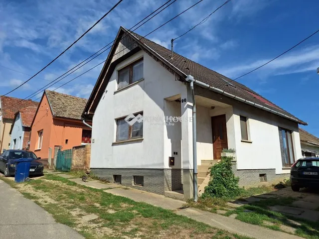 Eladó ház Himesháza, Petőfi Sándor utca 110 nm