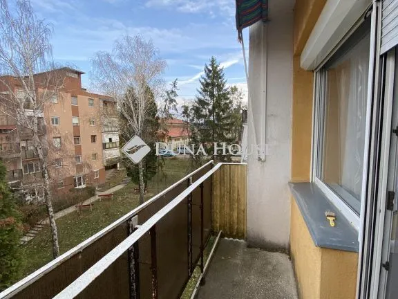 Eladó lakás Komló, Alkotmány utca 40 nm