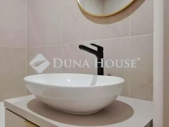 Kiadó lakás Pécs, Maléter Pál út 50 nm