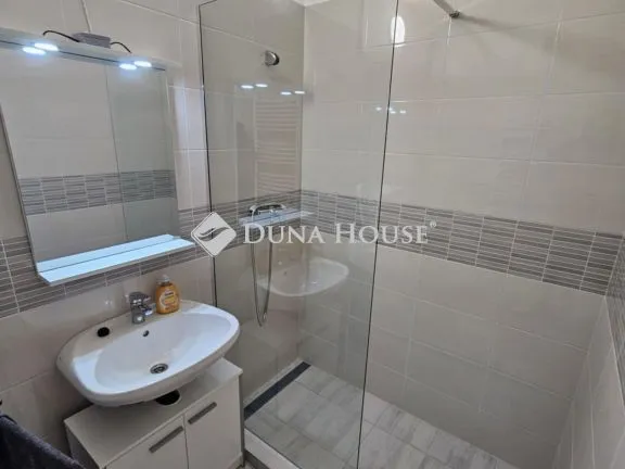 Kiadó lakás Pécs, Felsőmalom utca 55 nm