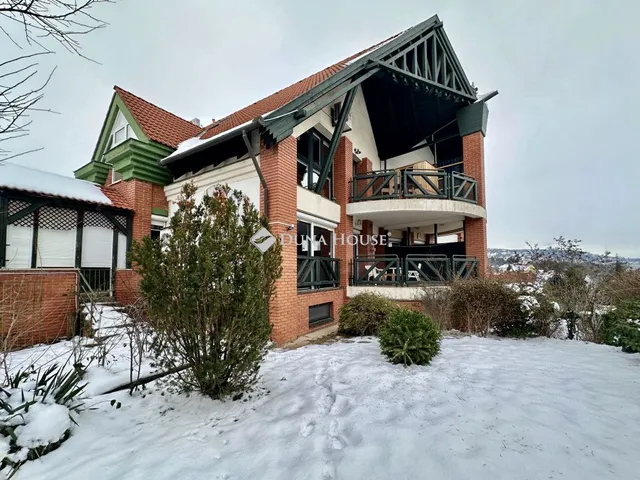 Eladó lakás Pécs 106 nm