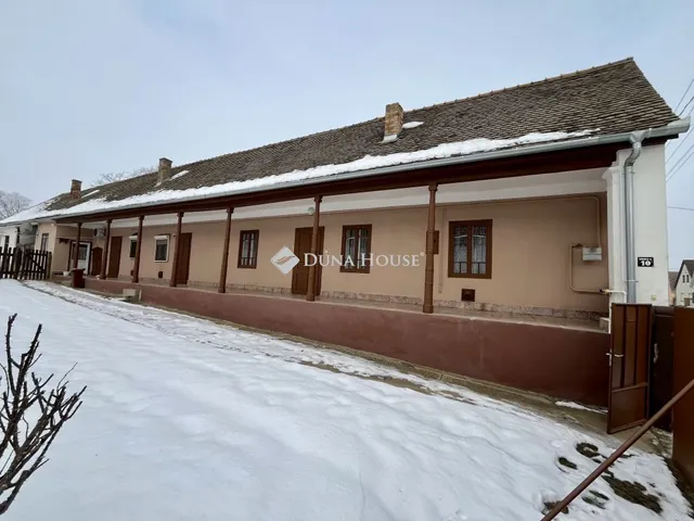 Eladó ház Véménd 120 nm