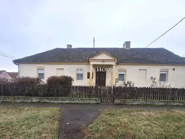 Eladó ház Sumony 224 nm